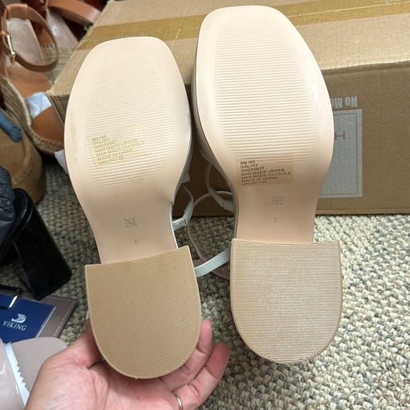 NWOT - • BCBGeneration • Women's Sandi Sandal, Stone, Size 9 - FABULOUS! 🤩 - Picture 12 of 14